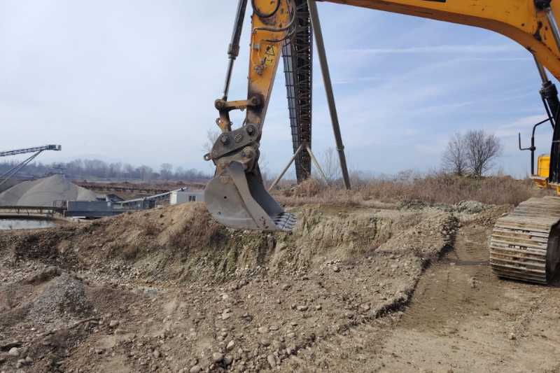 OmecoHub - Immagine JCB 220X L4F